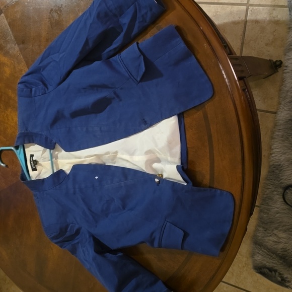 Blazer - Picture 2 of 2